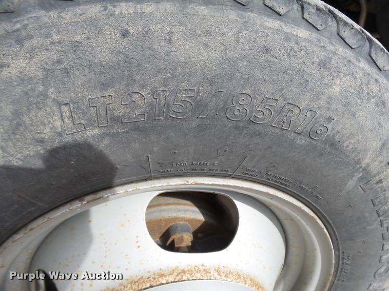 image for item DB1904 2006 Chevrolet Silverado 3500 flatbed pickup truck