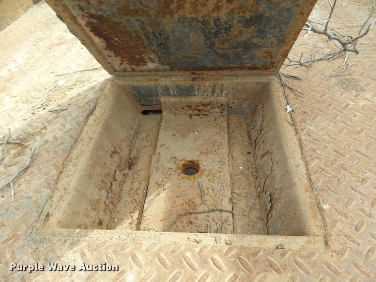 image for item DB1904 2006 Chevrolet Silverado 3500 flatbed pickup truck