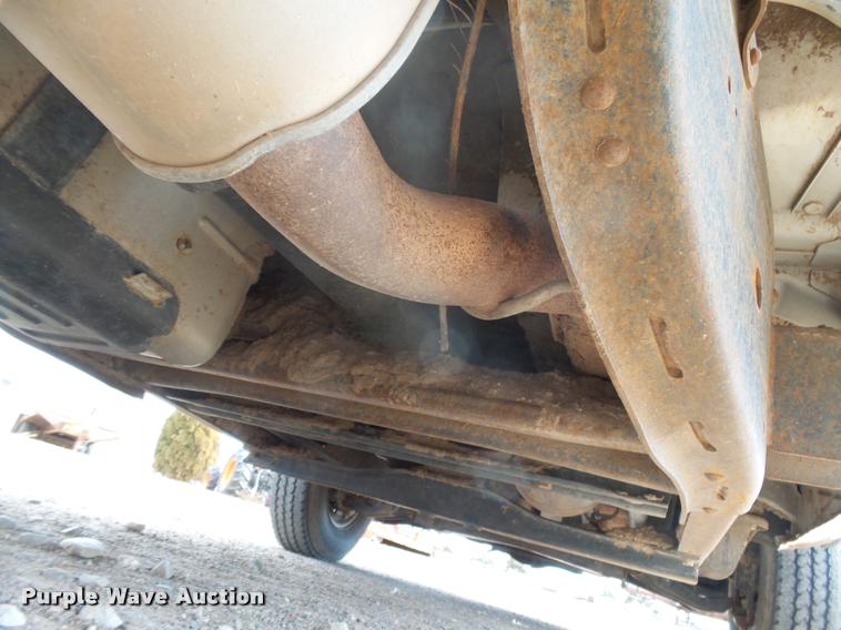 image for item DB1904 2006 Chevrolet Silverado 3500 flatbed pickup truck