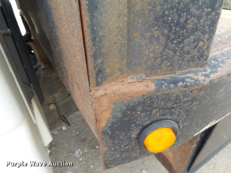 image for item DB1904 2006 Chevrolet Silverado 3500 flatbed pickup truck