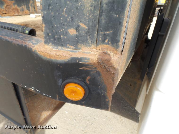 image for item DB1904 2006 Chevrolet Silverado 3500 flatbed pickup truck