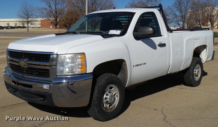 image for item DB2306 2007 Chevrolet Silverado 2500HD pickup truck