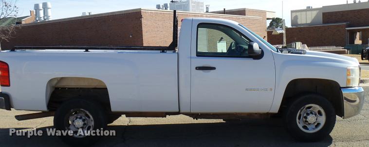 image for item DB2306 2007 Chevrolet Silverado 2500HD pickup truck