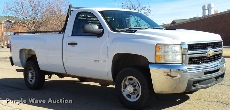 image for item DB2306 2007 Chevrolet Silverado 2500HD pickup truck