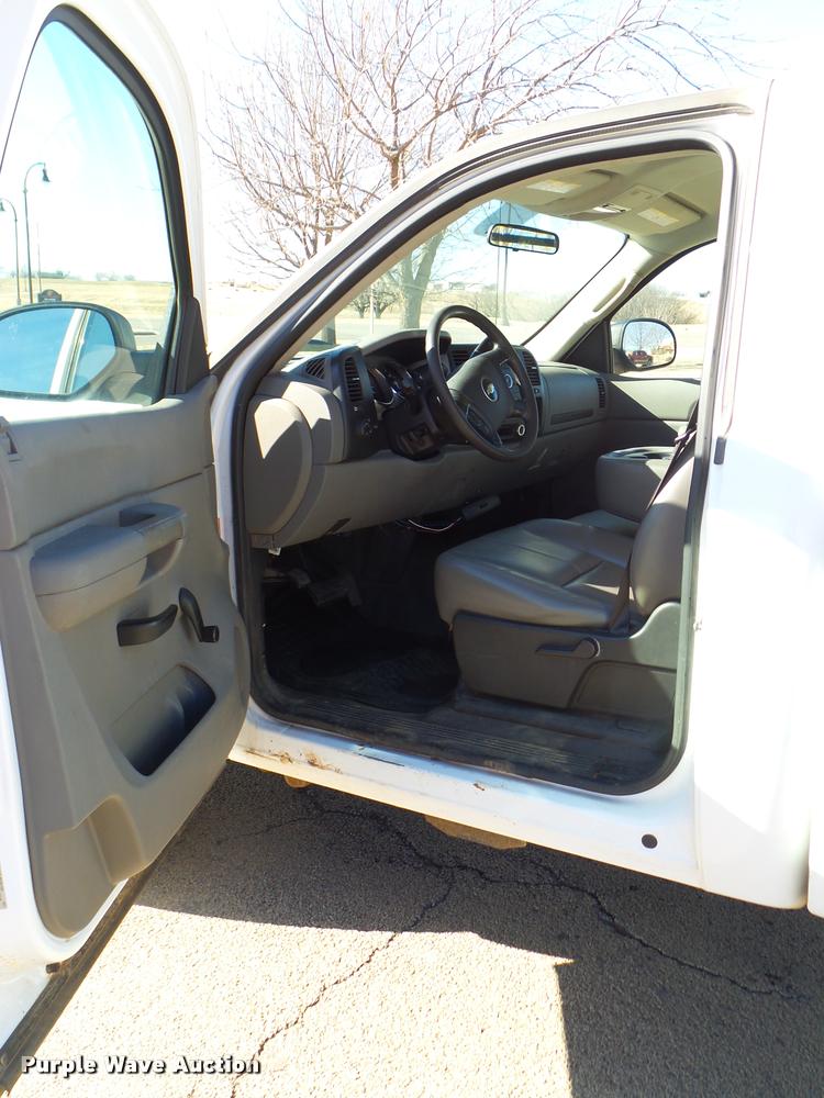 image for item DB2306 2007 Chevrolet Silverado 2500HD pickup truck