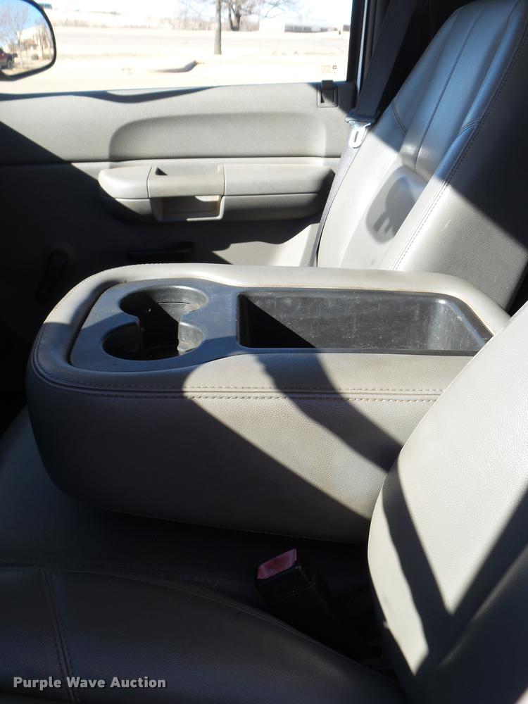 image for item DB2306 2007 Chevrolet Silverado 2500HD pickup truck