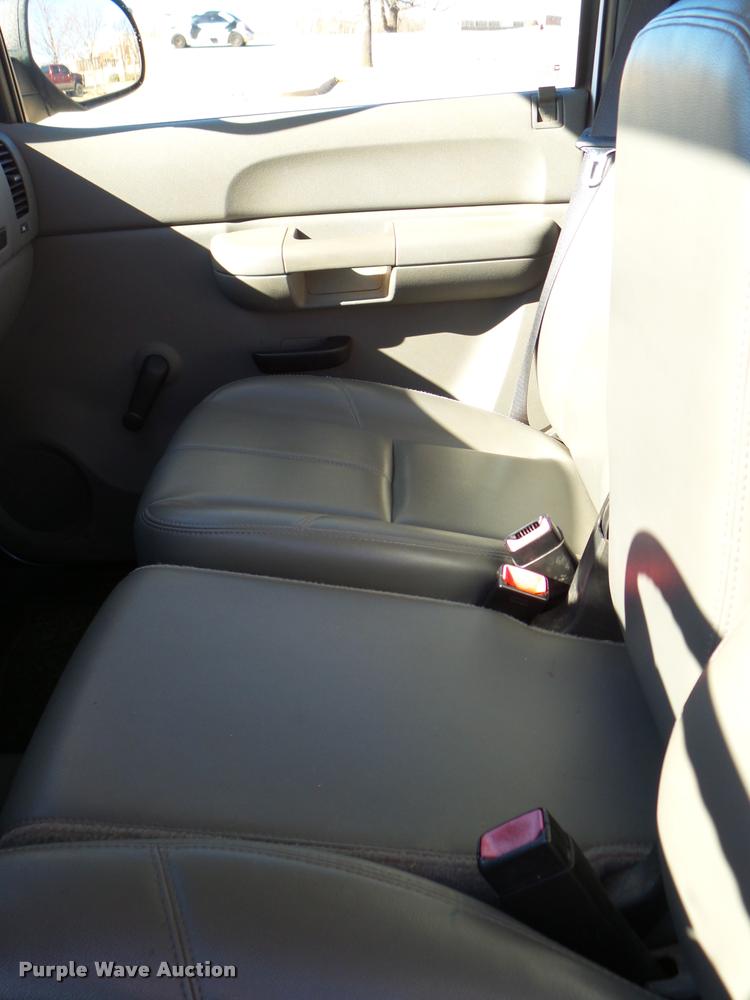 image for item DB2306 2007 Chevrolet Silverado 2500HD pickup truck