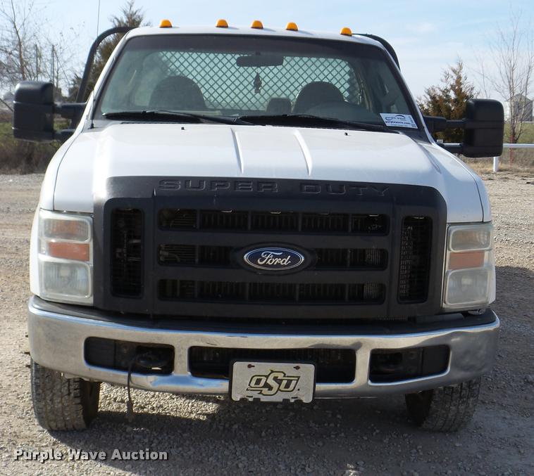 image for item DB2331 2008 Ford F350 Super Duty pickup truck