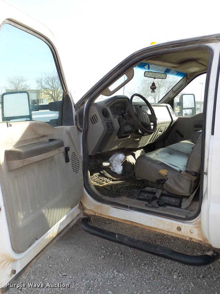 image for item DB2331 2008 Ford F350 Super Duty pickup truck