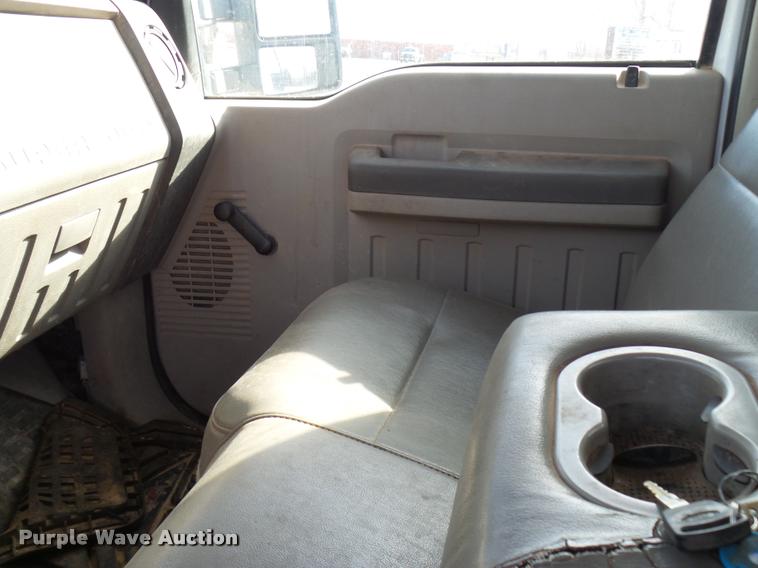 image for item DB2331 2008 Ford F350 Super Duty pickup truck