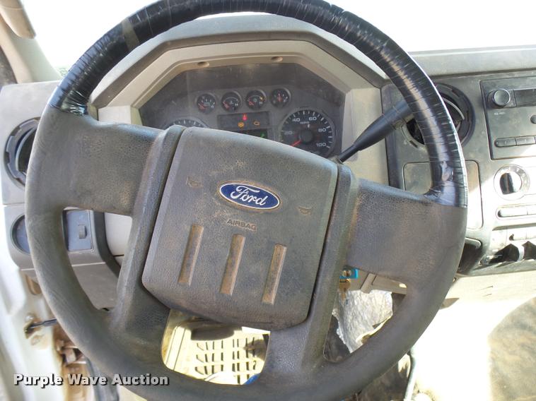 image for item DB2331 2008 Ford F350 Super Duty pickup truck
