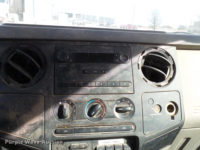 image for item DB2331 2008 Ford F350 Super Duty pickup truck