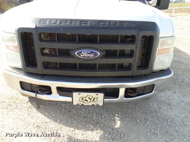 image for item DB2331 2008 Ford F350 Super Duty pickup truck