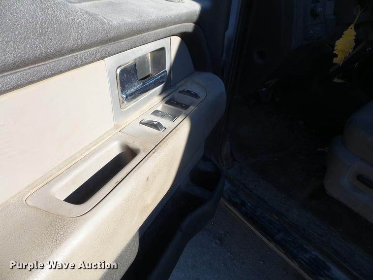 image for item DB2935 2010 Ford F150 XLT SuperCrew pickup truck