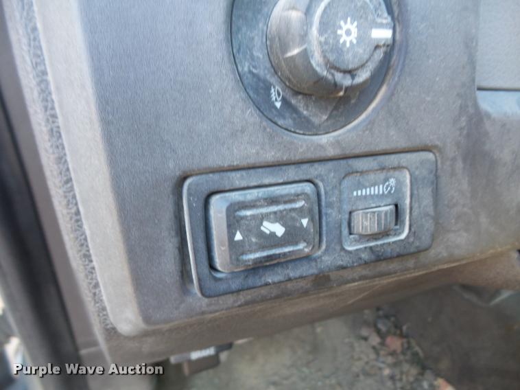 image for item DB2935 2010 Ford F150 XLT SuperCrew pickup truck