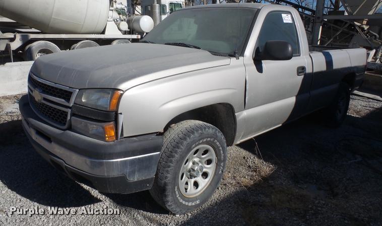 image for item DB2944 2007 Chevrolet Silverado 1500 pickup truck