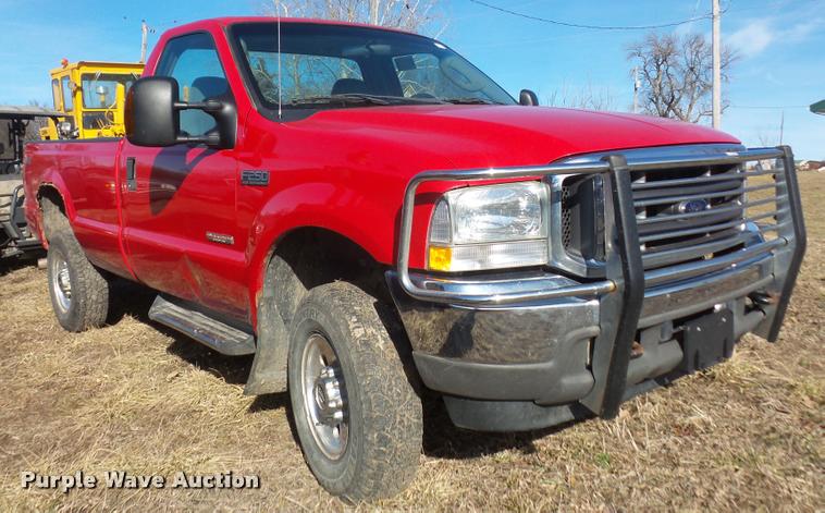 image for item DB2946 2004 Ford F250 Super Duty pickup truck