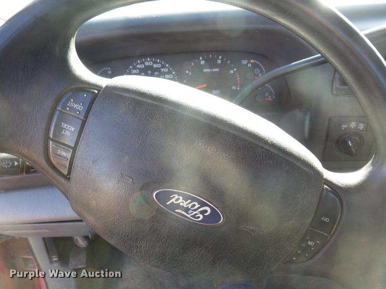 image for item DB2946 2004 Ford F250 Super Duty pickup truck