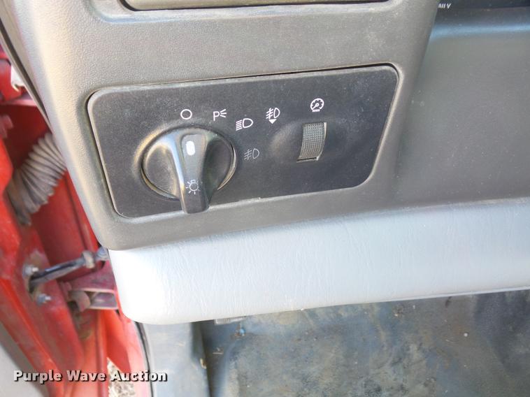 image for item DB2946 2004 Ford F250 Super Duty pickup truck