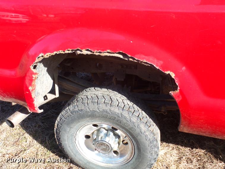 image for item DB2946 2004 Ford F250 Super Duty pickup truck