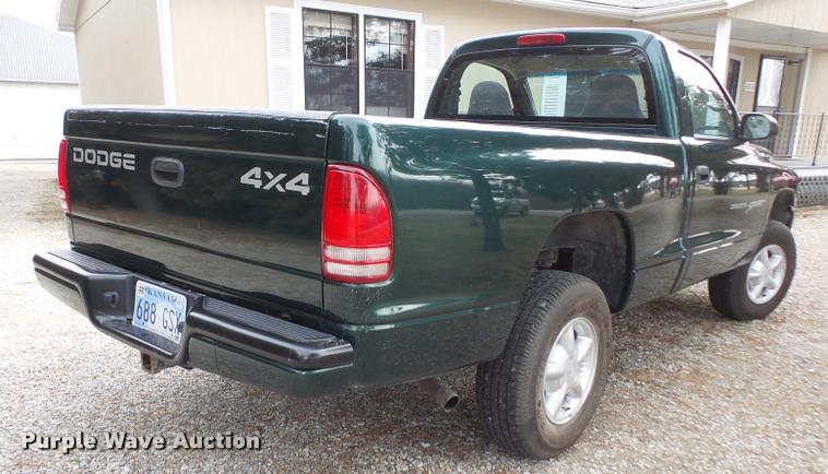 image for item DB2963 2000 Dodge Dakota Sport pickup truck