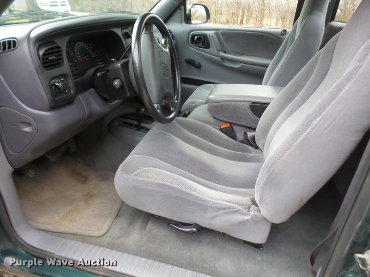 image for item DB2963 2000 Dodge Dakota Sport pickup truck