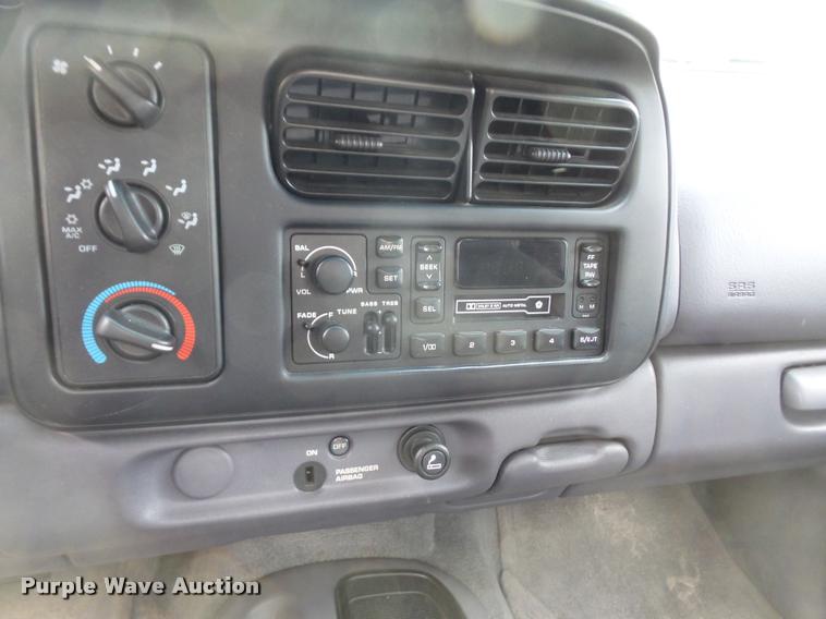 image for item DB2963 2000 Dodge Dakota Sport pickup truck