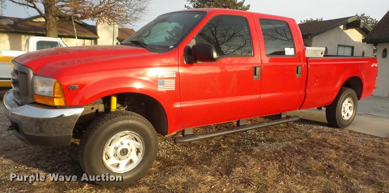 image for item DB2981 2001 Ford F250 Super Duty Crew Cab pickup truck