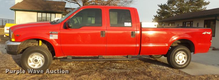 image for item DB2981 2001 Ford F250 Super Duty Crew Cab pickup truck