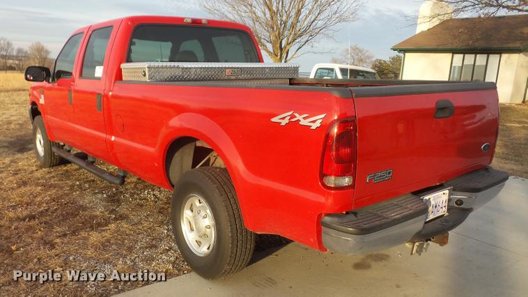 image for item DB2981 2001 Ford F250 Super Duty Crew Cab pickup truck