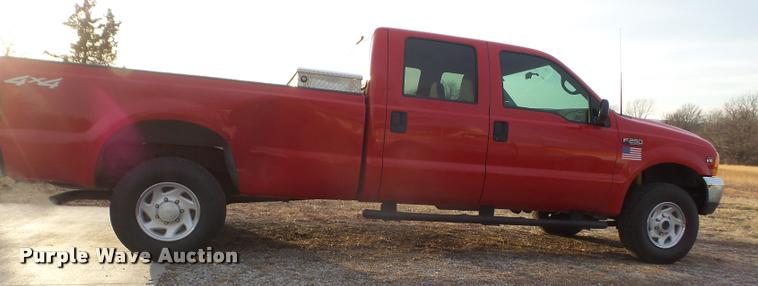 image for item DB2981 2001 Ford F250 Super Duty Crew Cab pickup truck