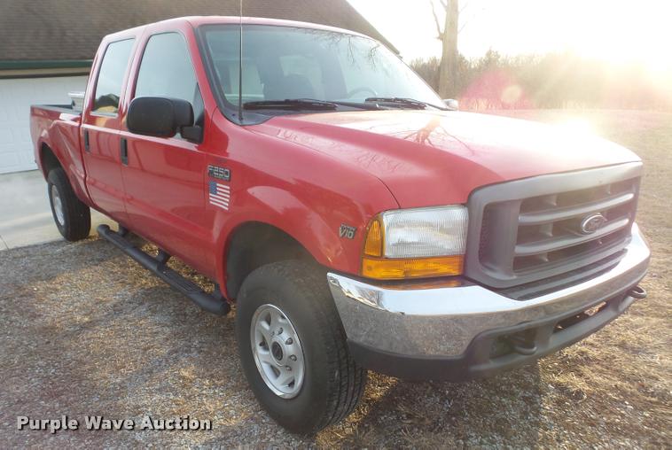 image for item DB2981 2001 Ford F250 Super Duty Crew Cab pickup truck