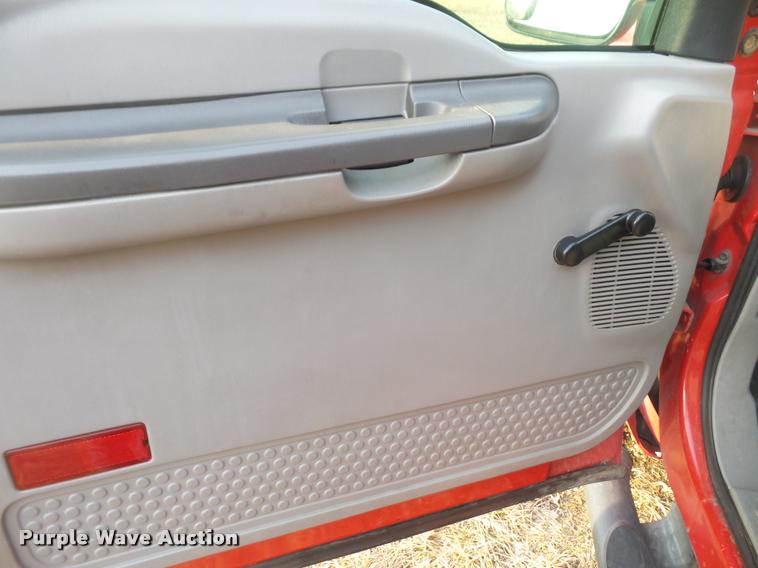 image for item DB2981 2001 Ford F250 Super Duty Crew Cab pickup truck