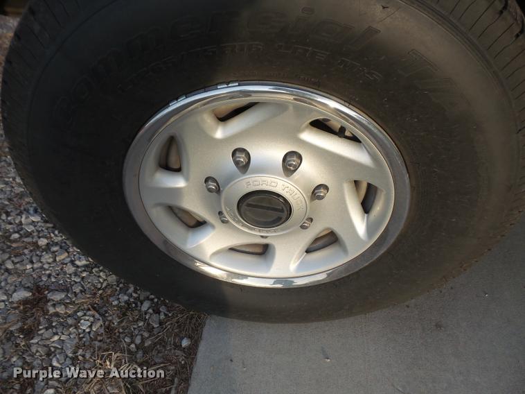 image for item DB2981 2001 Ford F250 Super Duty Crew Cab pickup truck