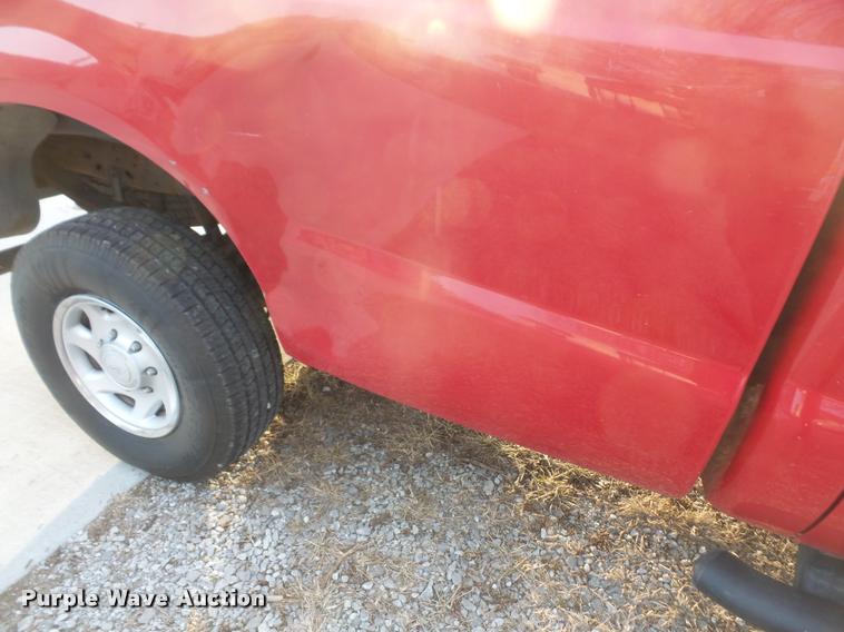 image for item DB2981 2001 Ford F250 Super Duty Crew Cab pickup truck