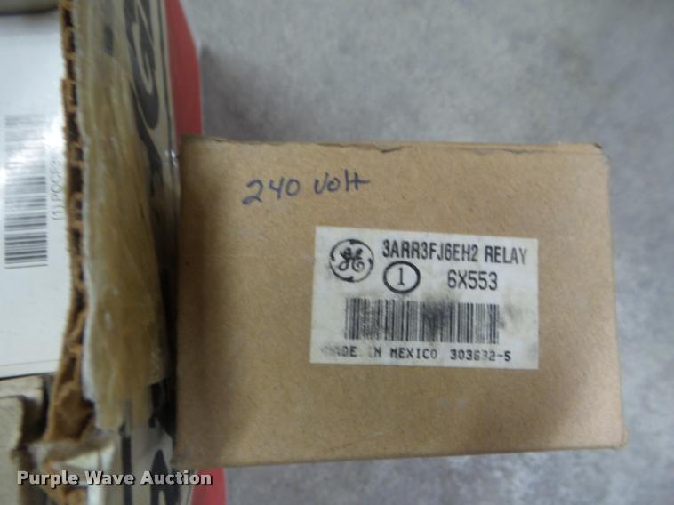 image for item DB9766 Capacitors and relays