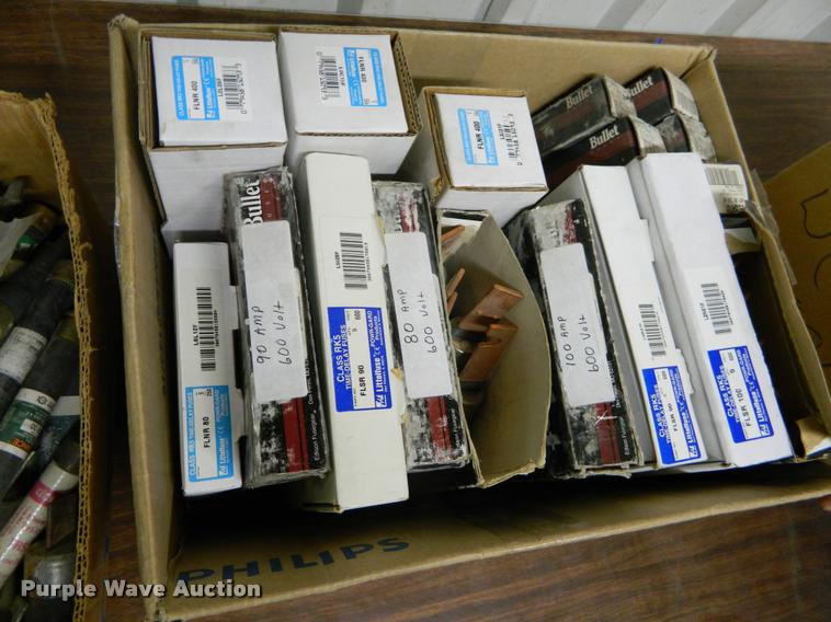 image for item DB9767 Assorted fuses