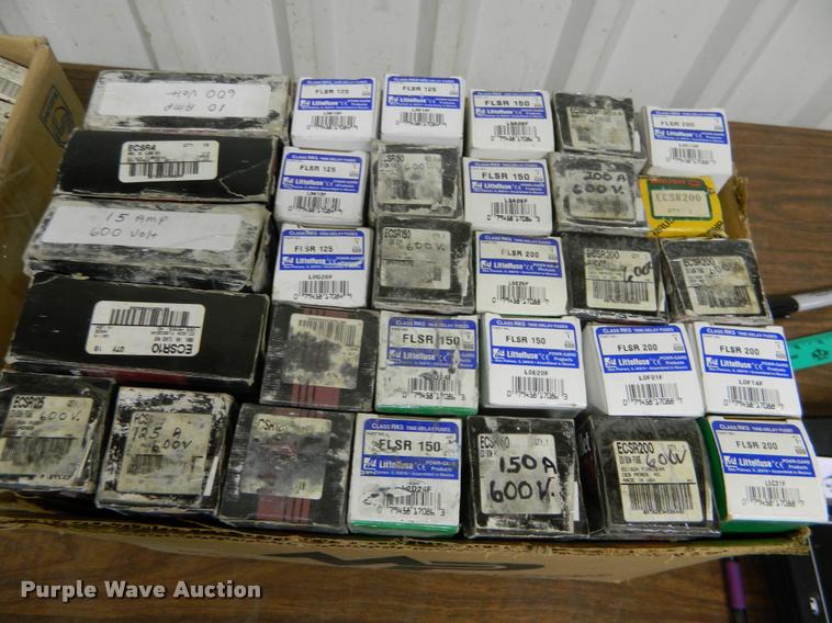 image for item DB9767 Assorted fuses