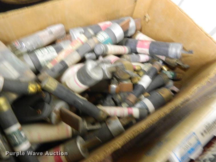 image for item DB9767 Assorted fuses