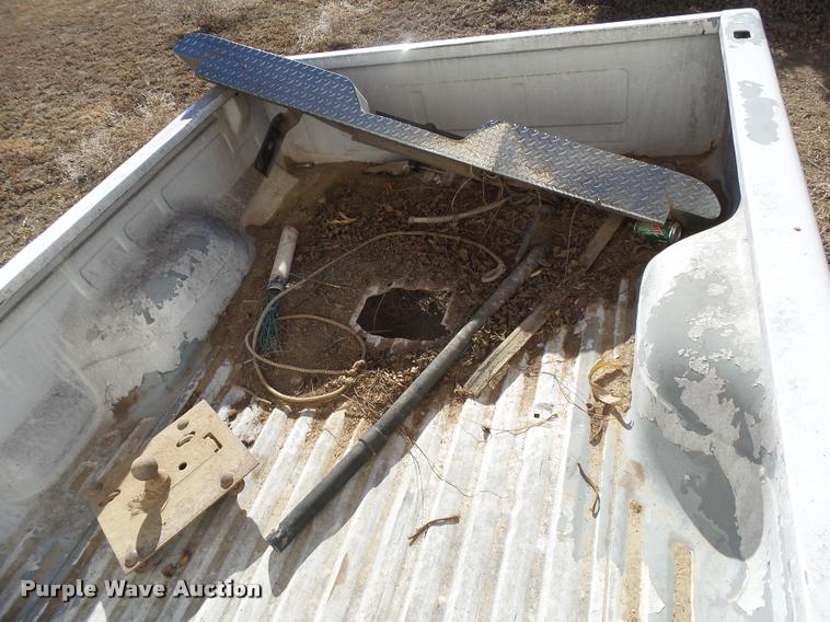 image for item DI9613 1996 Ford pickup truck bed