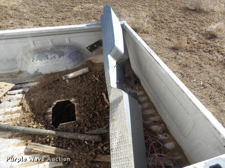 image for item DI9613 1996 Ford pickup truck bed