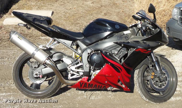 image for item DJ9298 2003 Yamaha YZF-R1 motorcycle