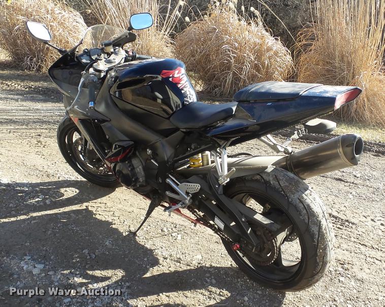 image for item DJ9298 2003 Yamaha YZF-R1 motorcycle