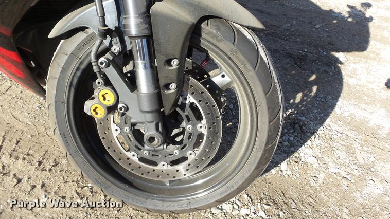 image for item DJ9298 2003 Yamaha YZF-R1 motorcycle