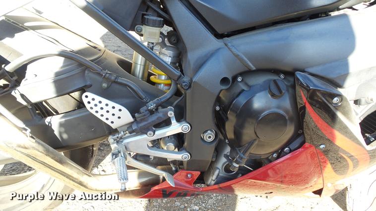 image for item DJ9298 2003 Yamaha YZF-R1 motorcycle