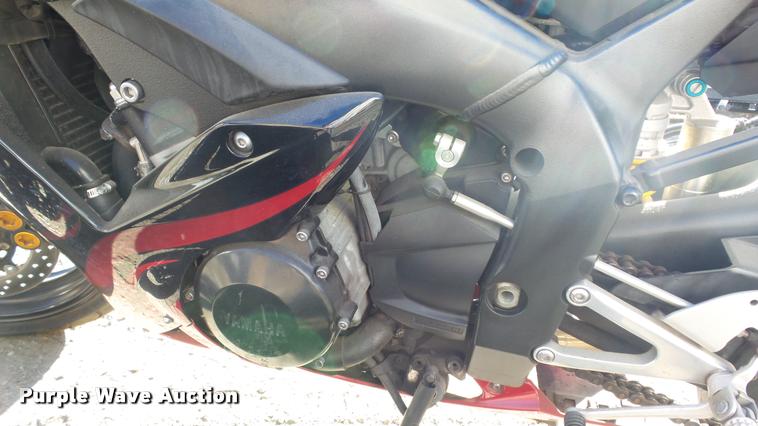 image for item DJ9298 2003 Yamaha YZF-R1 motorcycle