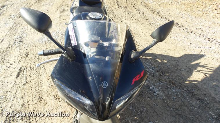 image for item DJ9298 2003 Yamaha YZF-R1 motorcycle