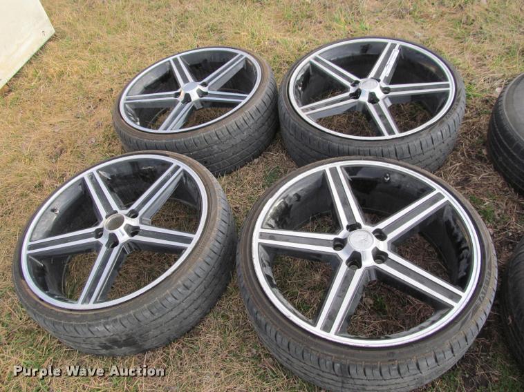 image for item DT9691 (2) tires and wheels