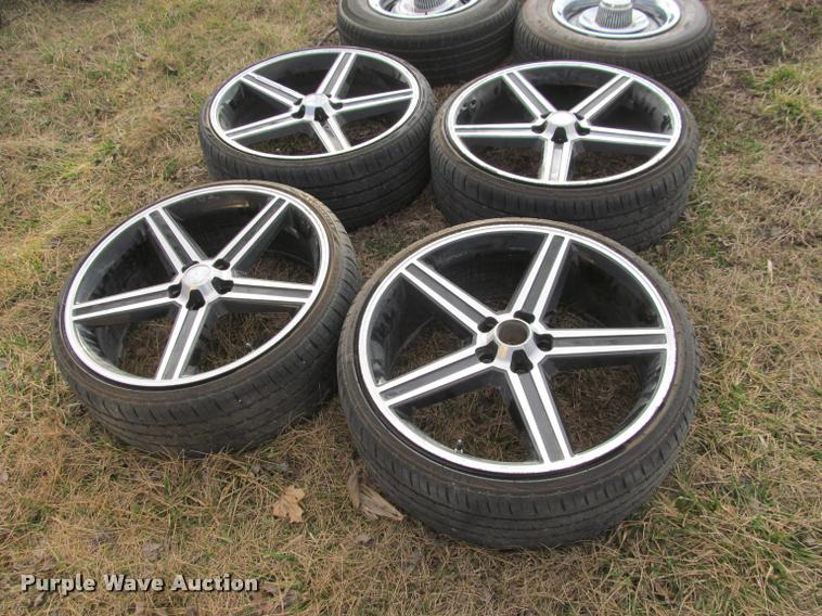 image for item DT9691 (2) tires and wheels