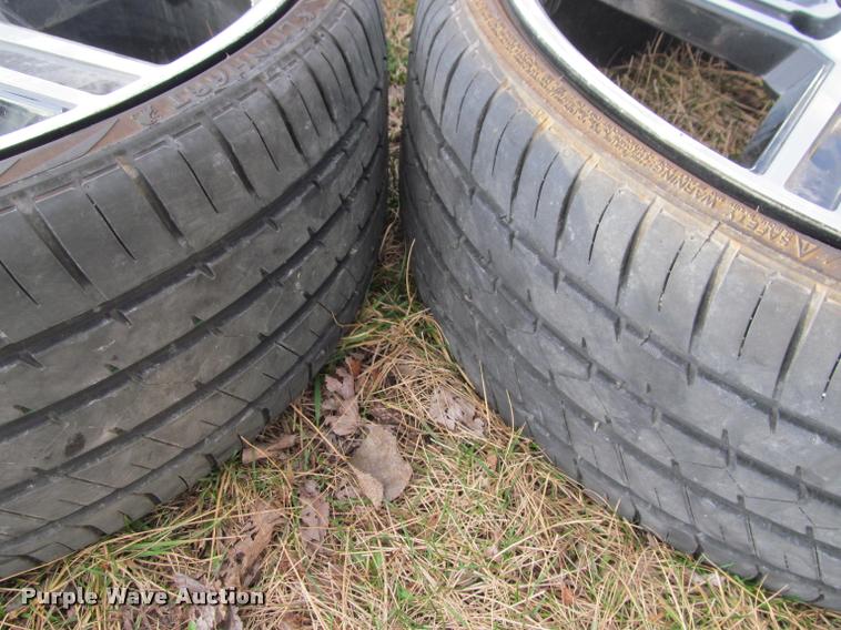 image for item DT9691 (2) tires and wheels